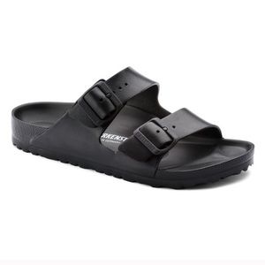 Black Birkenstock’s